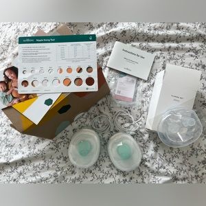 Willow Go Breast Pump - in bra pump set with original packaging